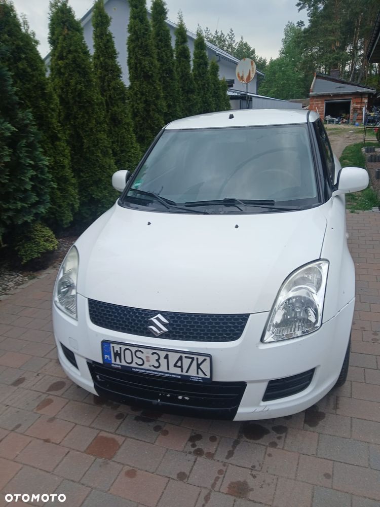 Suzuki Swift - 1