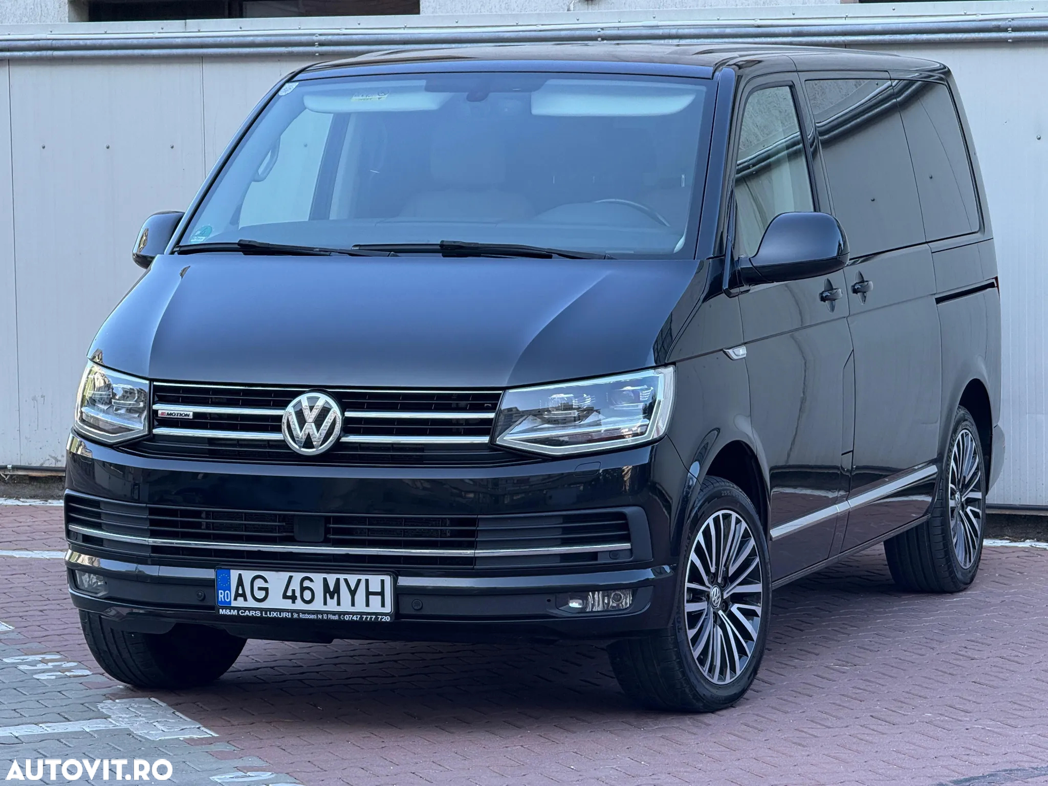 Volkswagen Multivan - 2