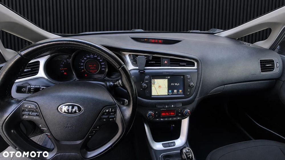 Kia Ceed - 13
