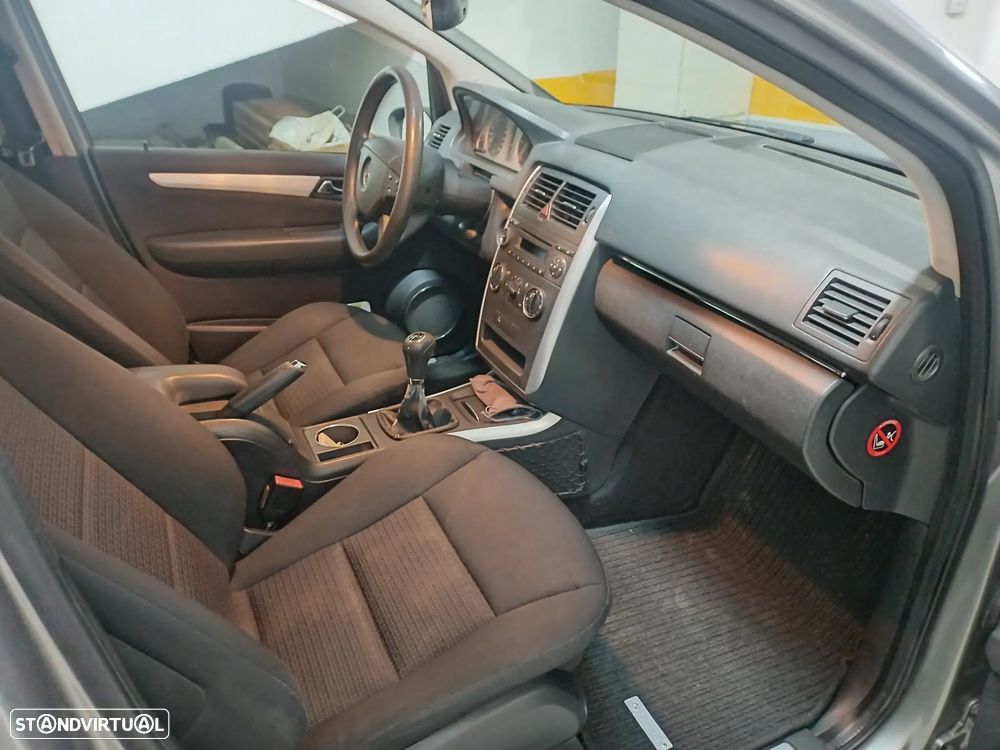 Mercedes-Benz B 180 CDI - 5