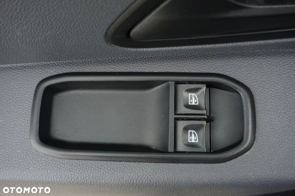 Dacia Duster 1.6 SCe Essential - 14