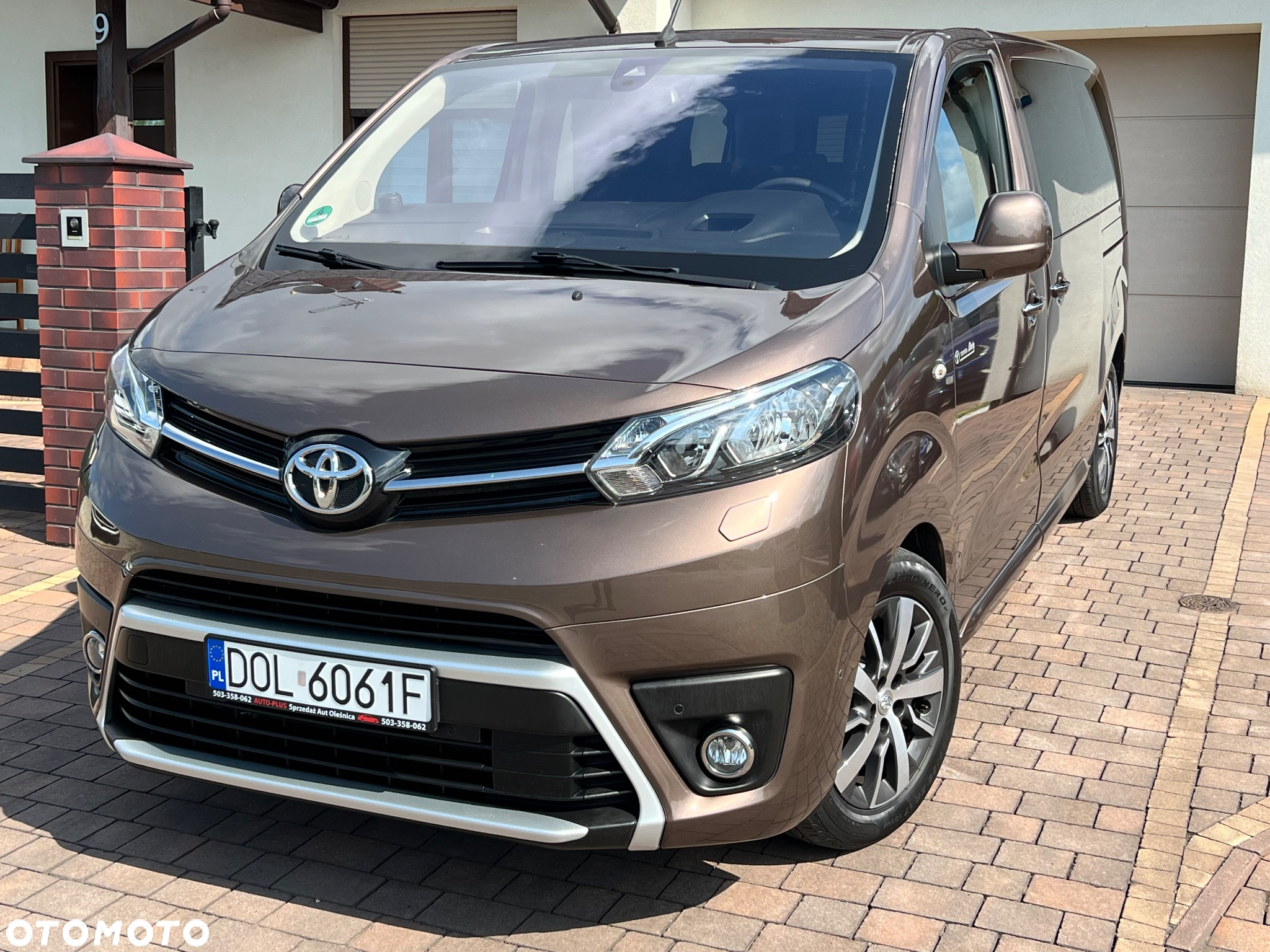 Toyota ProAce 2,0-l-D-4D L1 (8-Si.) Verso Family Comfort - 2