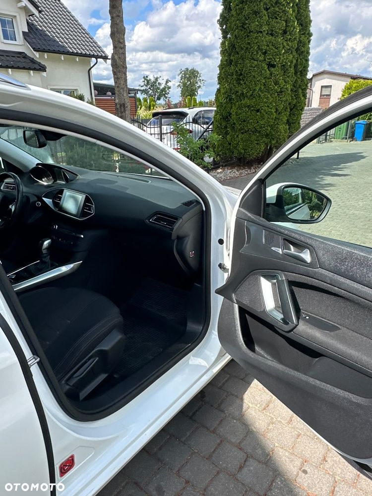 Peugeot 308 BlueHDi 150 Automatik Stop & Start Allure - 34