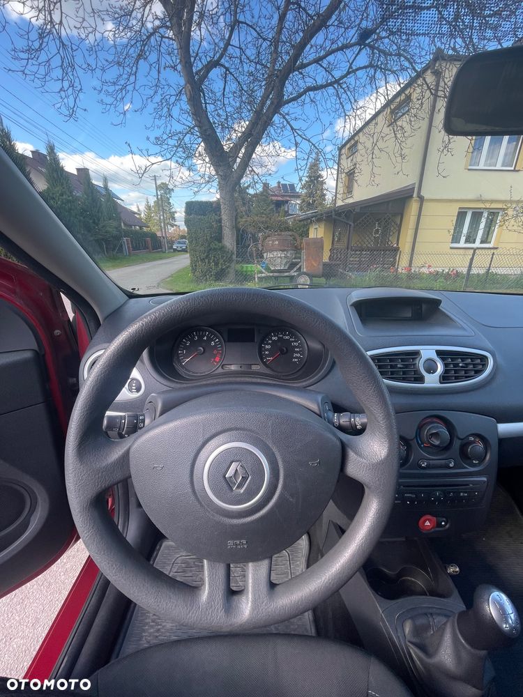 Renault Clio - 14