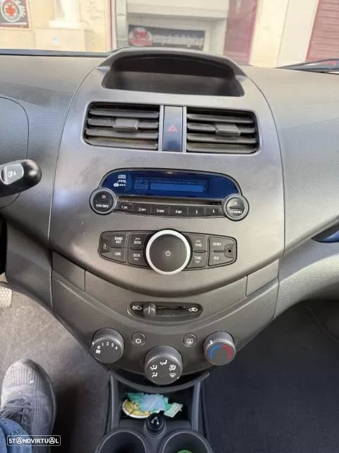 Chevrolet Spark 1.0 LT - 18