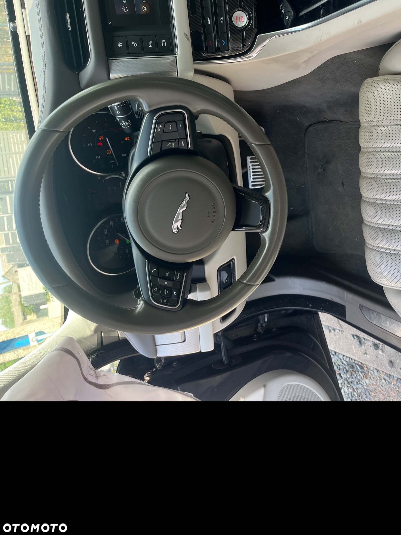 Jaguar XF 3.0 TDV6 300 Sport - 11