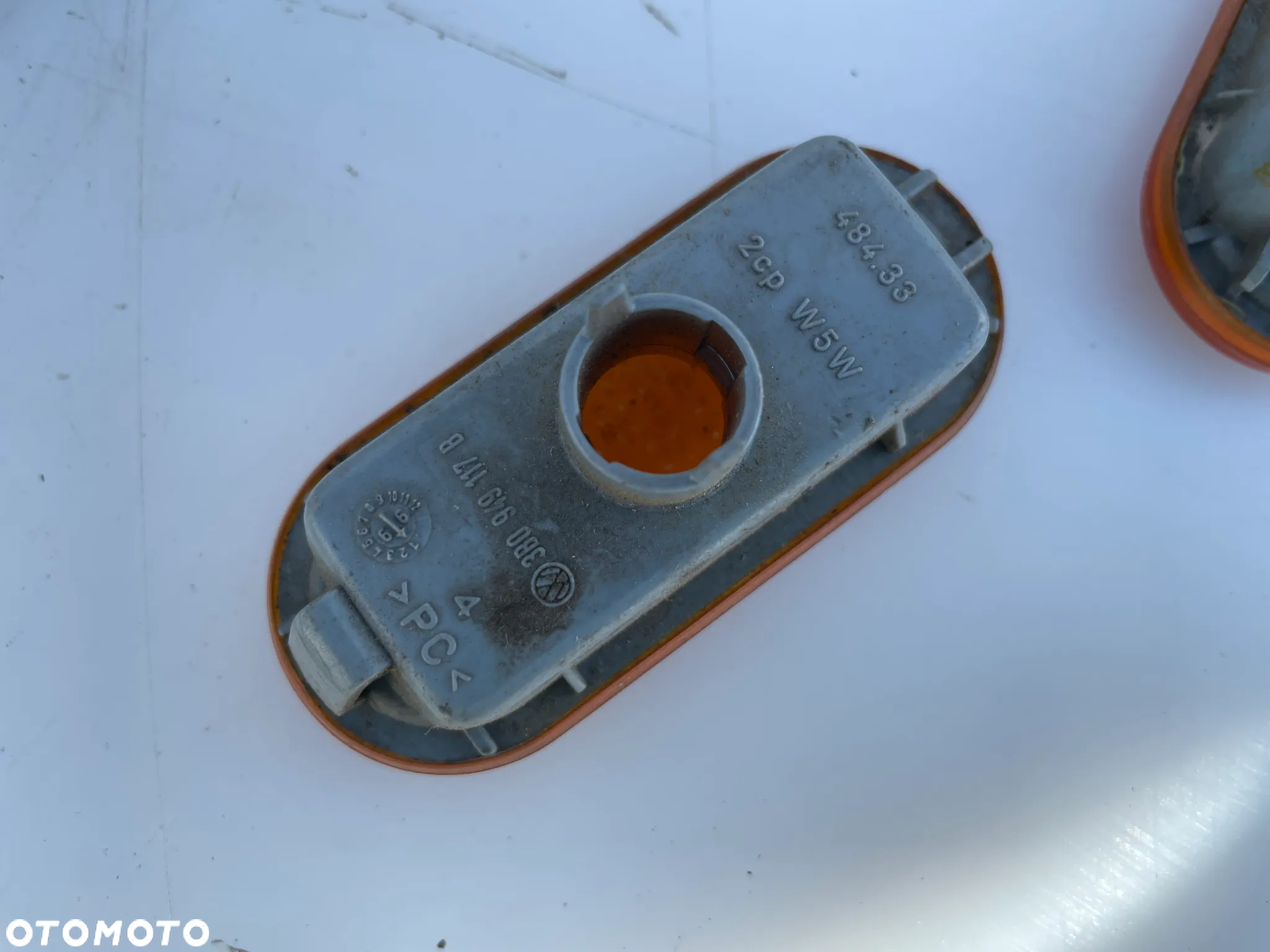MIGACZ KIERUNKOWSKAZ BŁOTNIKA VW GOLF IV V PASSAT B5 POLO SEAT LEON I LEON II AUDI A3 A4 1J5949117 3B0949117 8E0949127 1J0949117 6L0949117 - 9