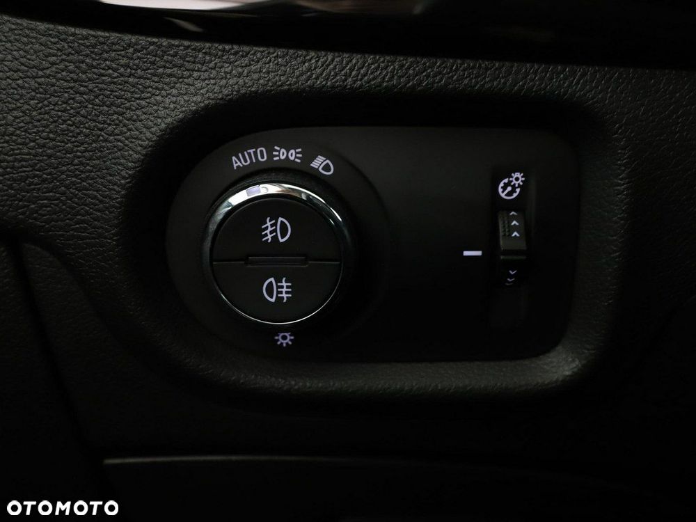 Opel Astra 1.4 Turbo Innovation - 34