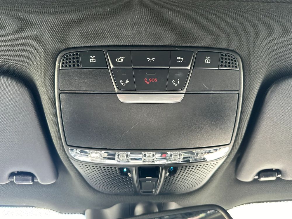 Mercedes-Benz GLC 250 4Matic 9G-TRONIC AMG Line - 10