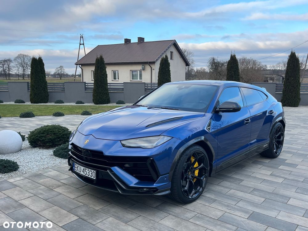 Lamborghini Urus - 4