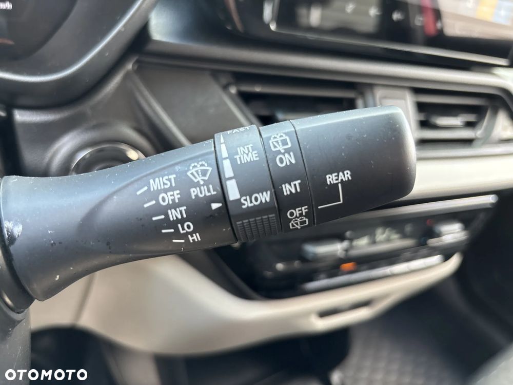 Suzuki Swift 1.2 Dualjet SHVS Premium Plus - 38