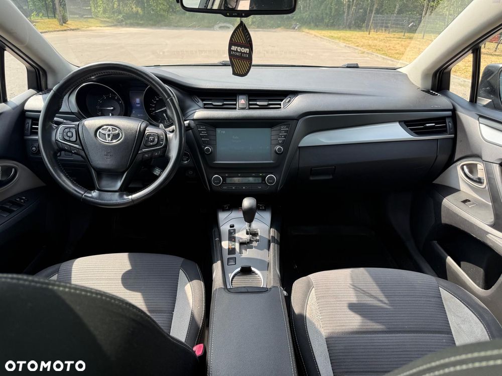 Toyota Avensis 1.8 Prestige MS - 19