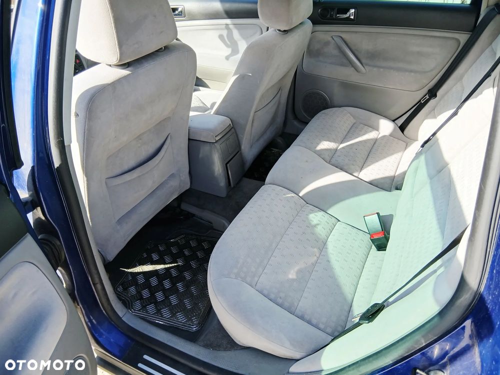 Volkswagen Passat 2.0 - 6