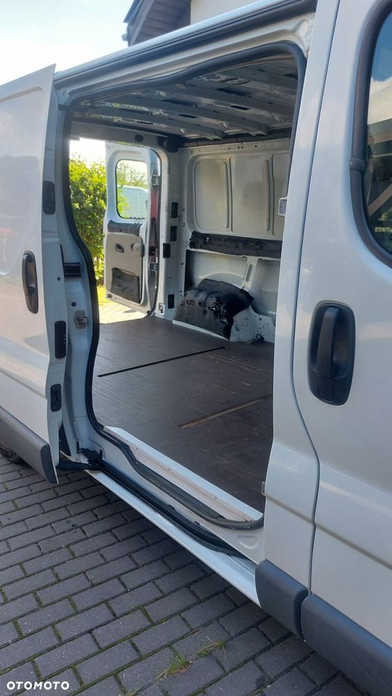 Renault TRAFIC - 7
