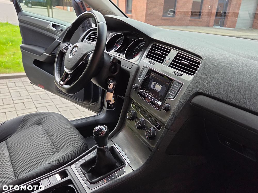 Volkswagen Golf 1.6 TDI BlueMotion Technology Cup - 19