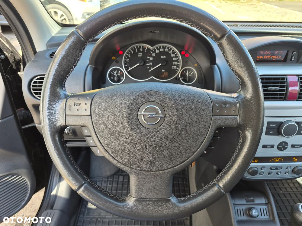Opel Corsa 1.2 16V Limited Edition - 12