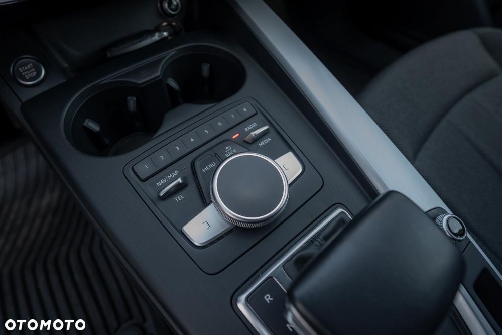 Audi A4 Avant 2.0 TDI S tronic - 23