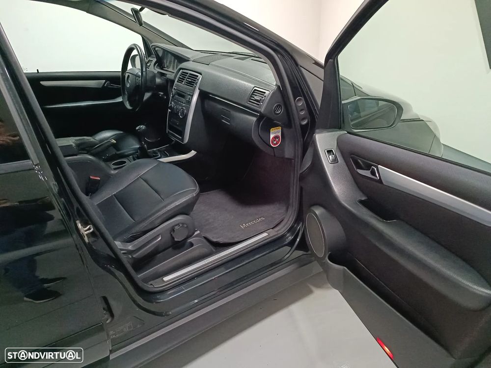 Mercedes-Benz B 180 CDI Executive - 14