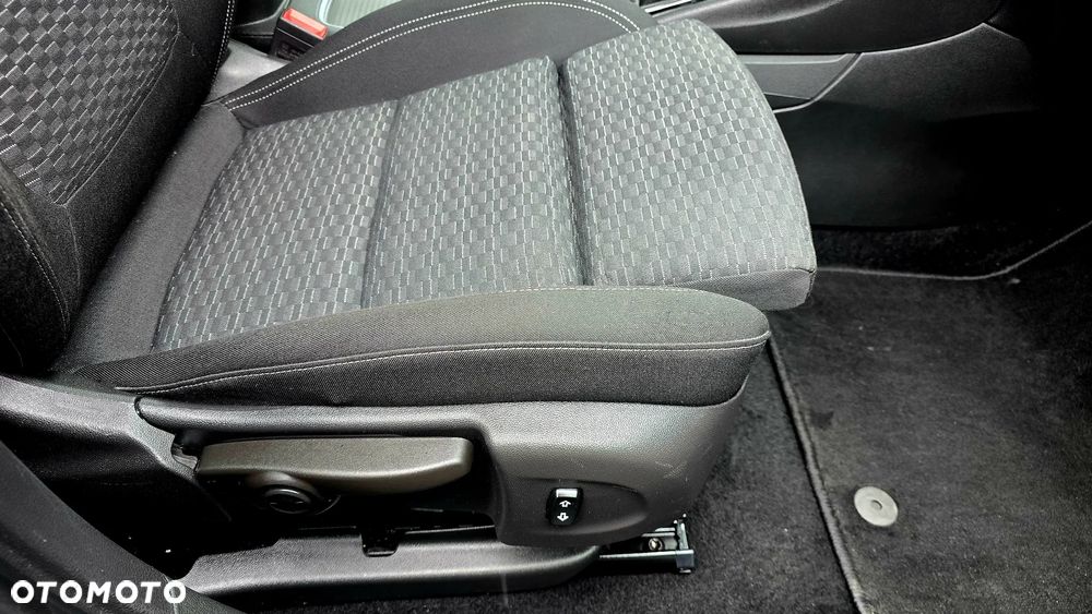 Opel Astra 1.4 T Dynamic - 11