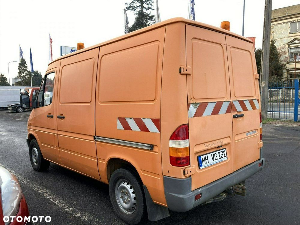 Mercedes-Benz Sprinter - 15