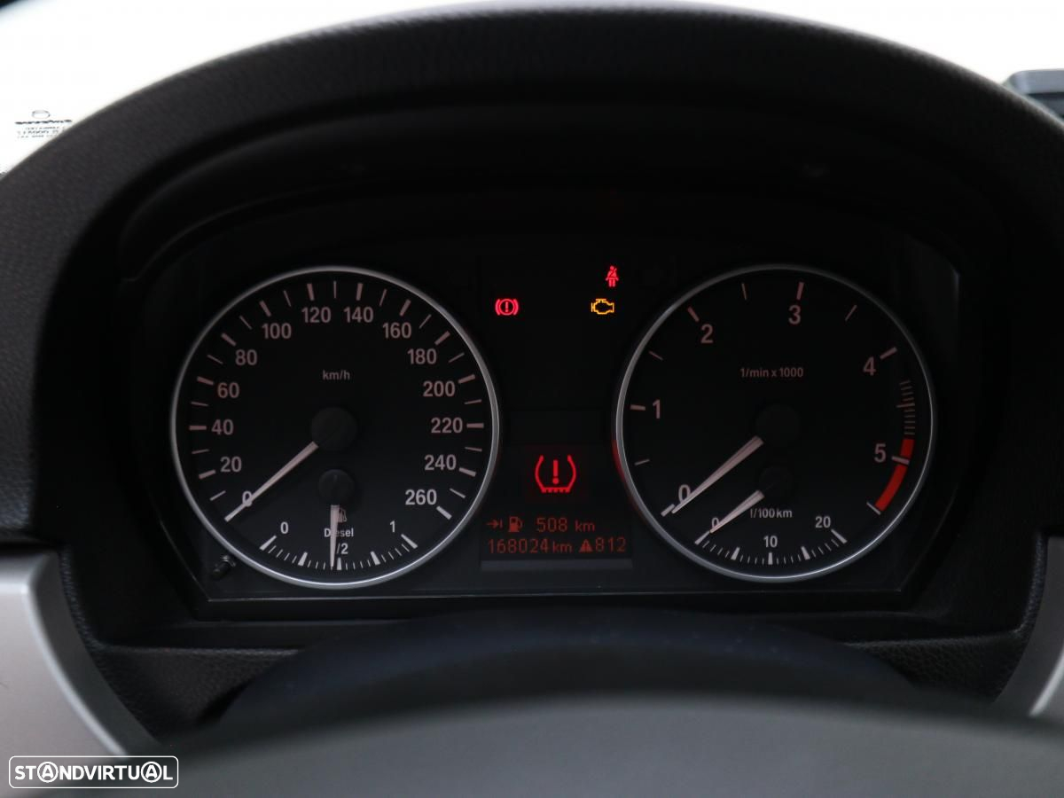 BMW 320 d Touring - 16