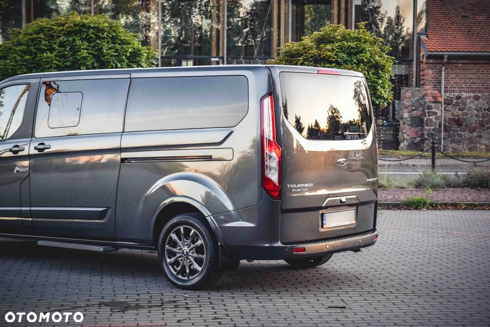 Ford Tourneo Custom 2.0 EcoBlue L2 Titanium - 12