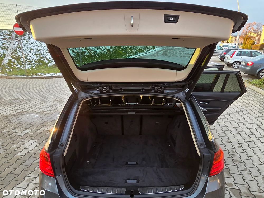 BMW Seria 3 320d Blue Performance Modern Line - 34