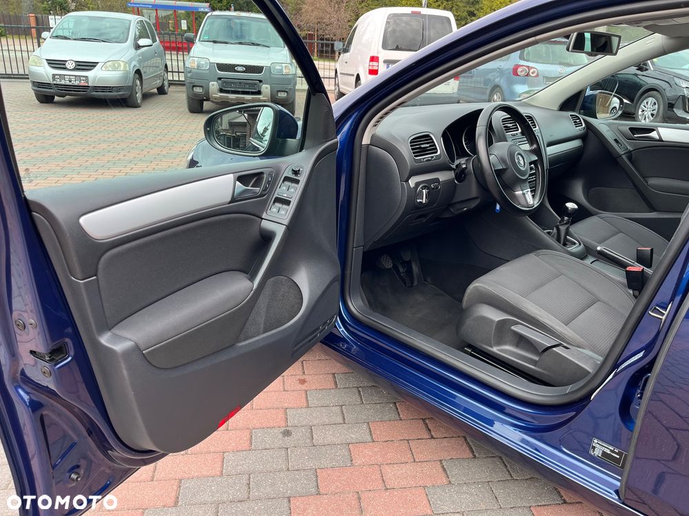 Volkswagen Golf 1.6 TDI DPF BlueMotion Technology Team - 8