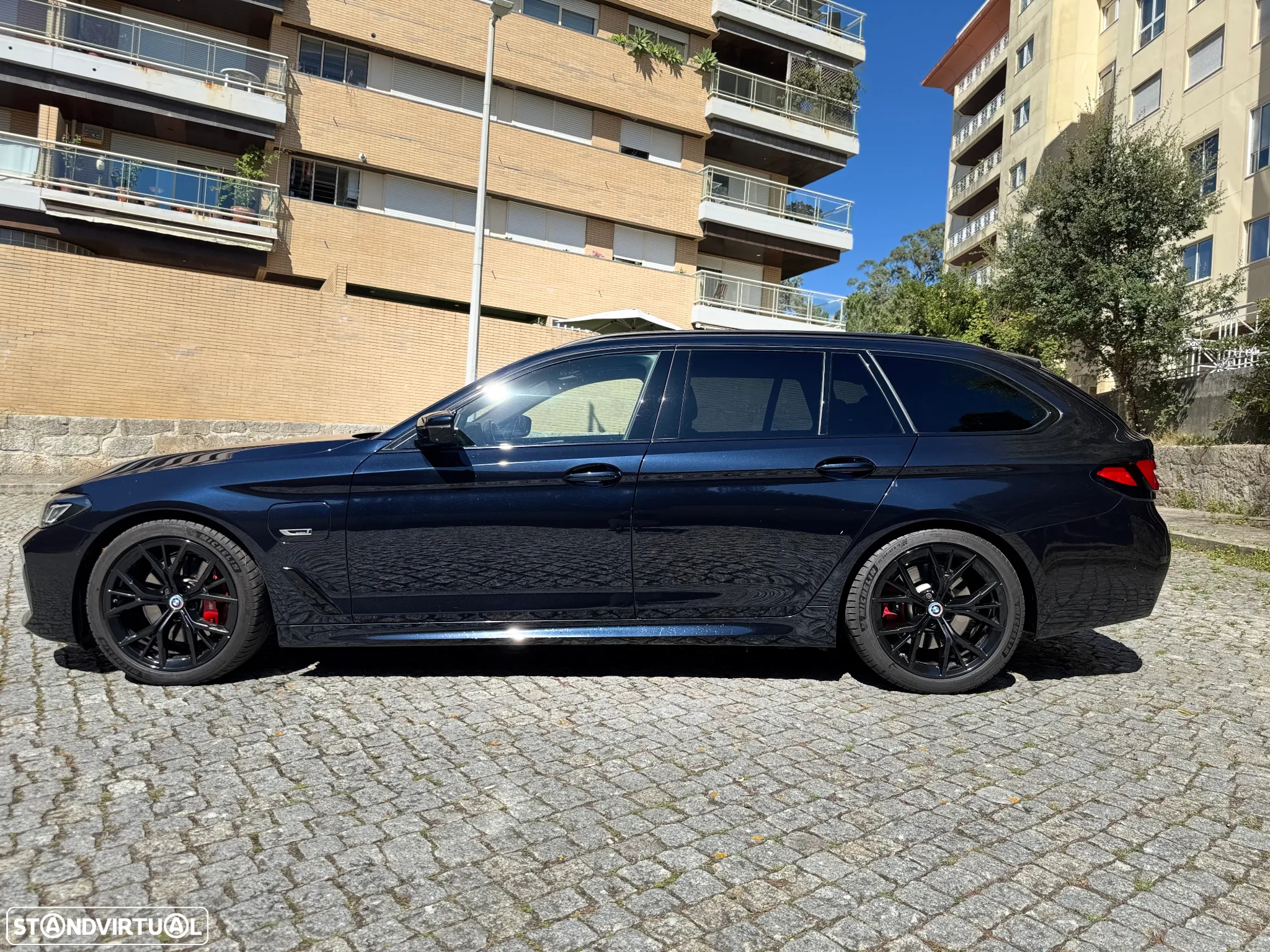 BMW 530 e Pack Desportivo M - 2