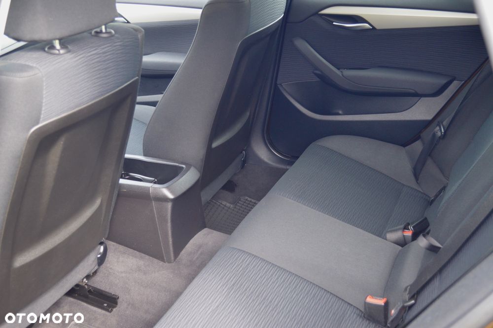 BMW X1 sDrive18i - 24