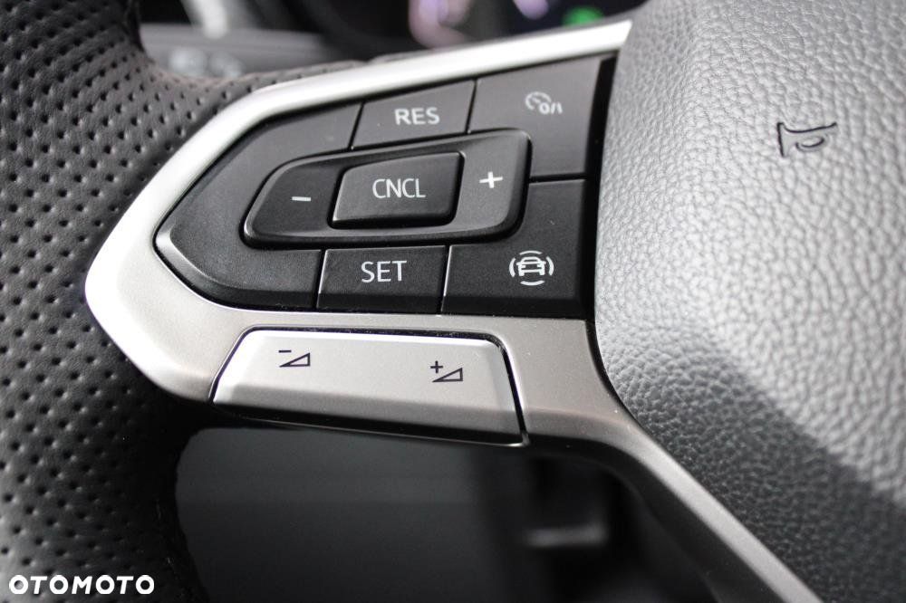 Volkswagen T-Cross - 15