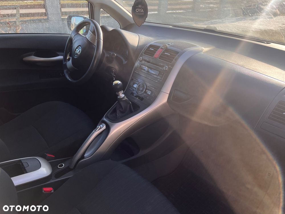 Toyota Auris 2.0 D-4D Luna - 14