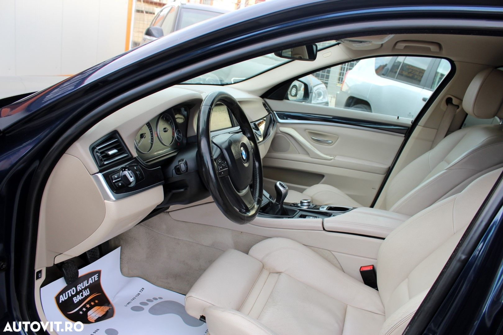 BMW Seria 5 520d Touring - 12