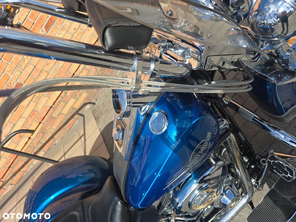 Harley-Davidson Softail Heritage Classic - 27