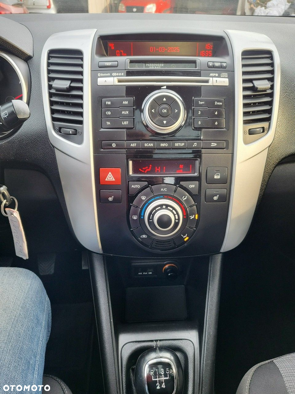 Kia Venga - 30