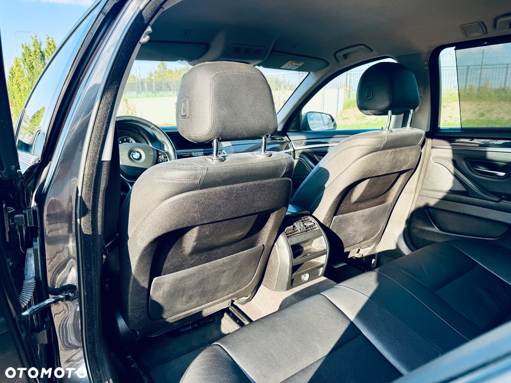 BMW Seria 5 518d Luxury Line - 14