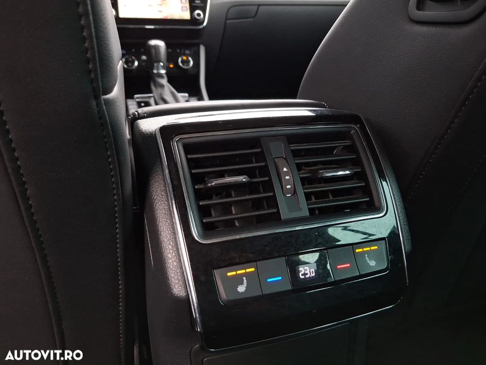 Skoda Superb 2.0 TDI DSG Style - 28