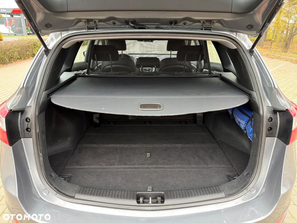 Hyundai i30 1.4 CRDi Premium - 22