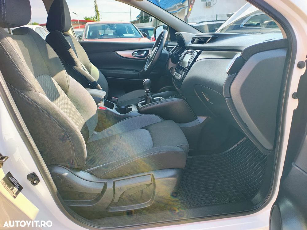 Nissan Qashqai 1.3 DIG-T N-CONNECTA - 21