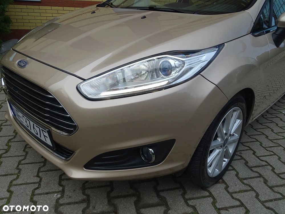 Ford Fiesta 1.0 EcoBoost Powershift Titanium - 22