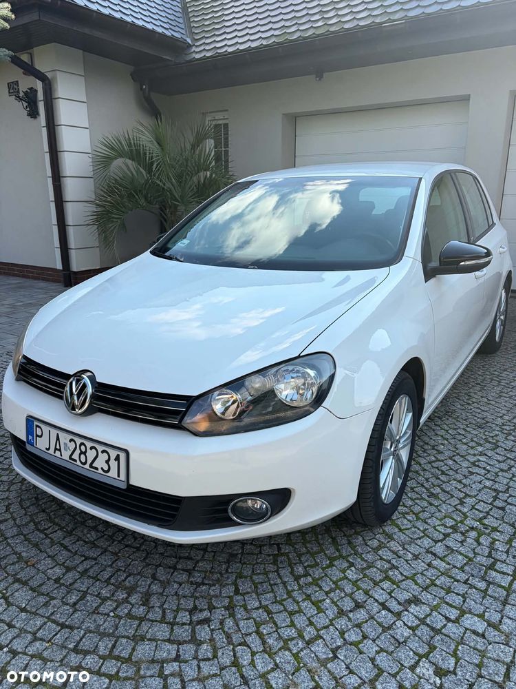 Volkswagen Golf - 1