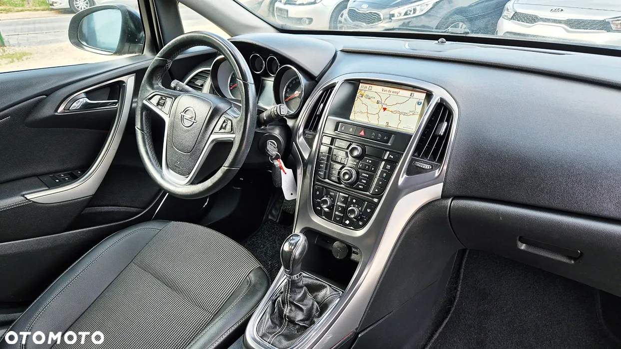 Opel Astra IV 1.4 T Cosmo - 36