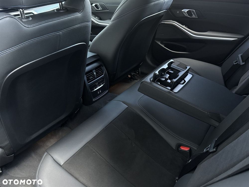 BMW Seria 3 M340i xDrive mHEV sport - 23