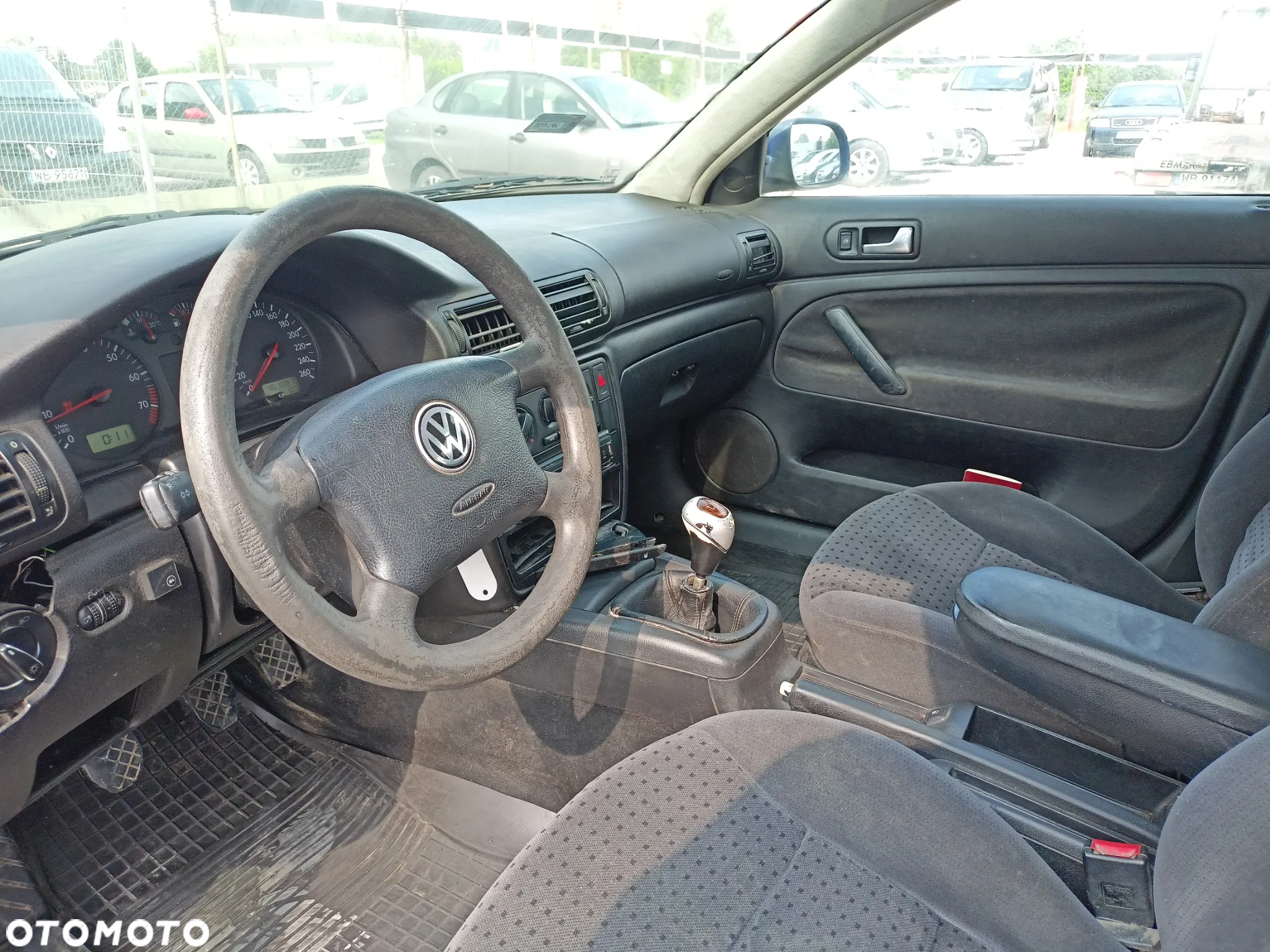 Volkswagen Passat 1.6 - 7