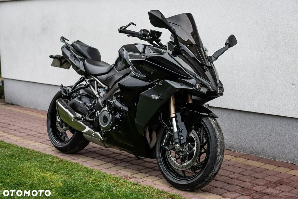 Suzuki GSX