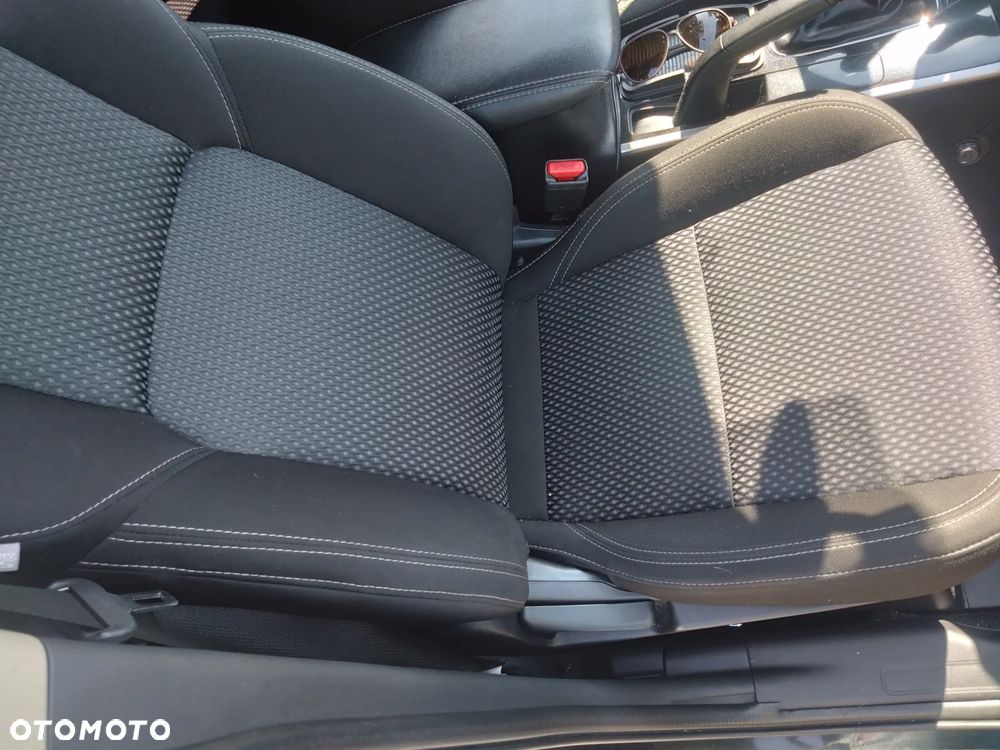 Mitsubishi Outlander 2.0 Invite + 2WD - 15