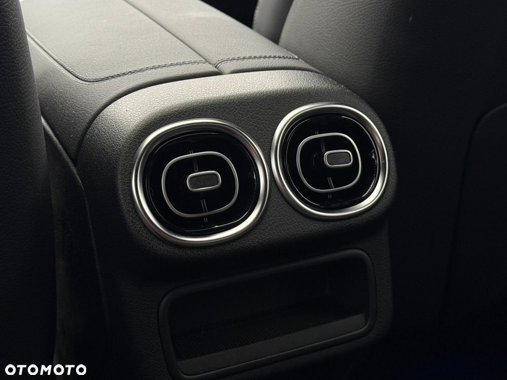 Mercedes-Benz GLC - 28