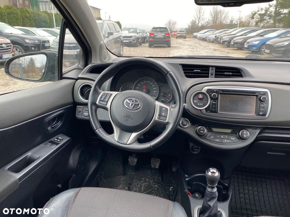 Toyota Yaris 1.33 Prestige - 29