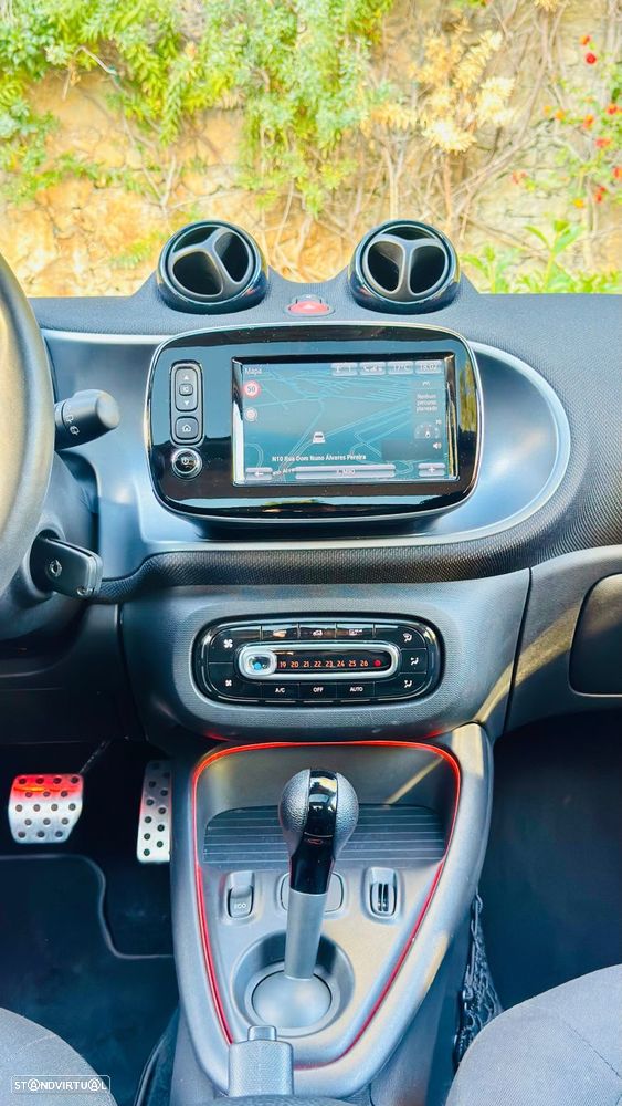 Smart ForFour EQ pulse - 18