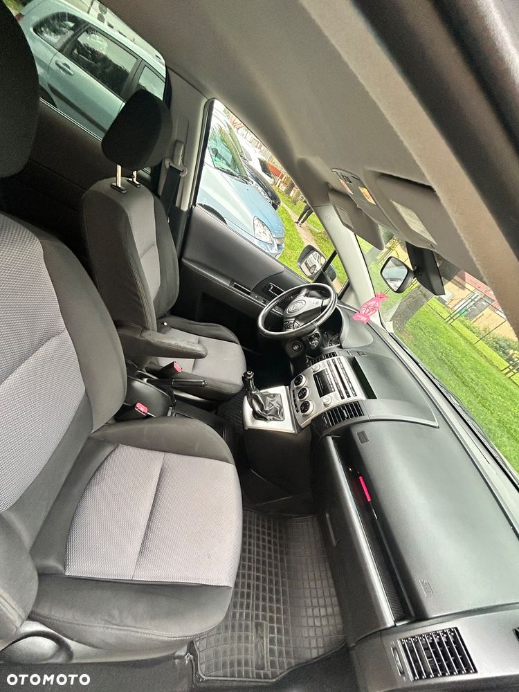 Mazda 5 - 8